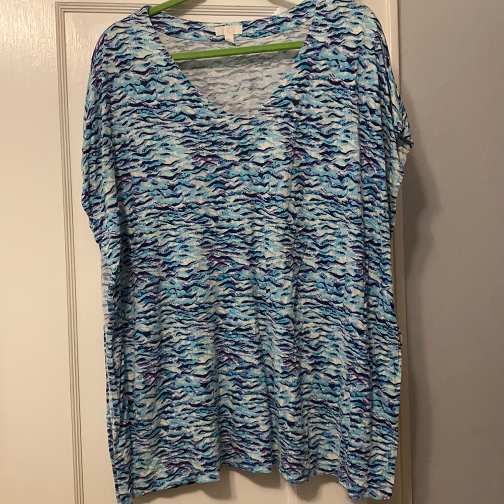 Loose fitting tunic top